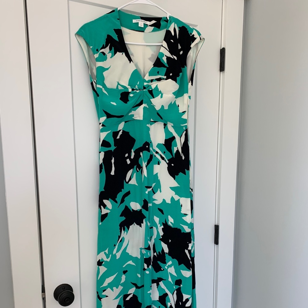 Lovely v neck abstract pattern dress